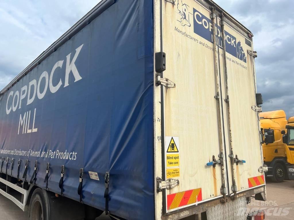 Scania P 230 Tautliner/curtainside trucks
