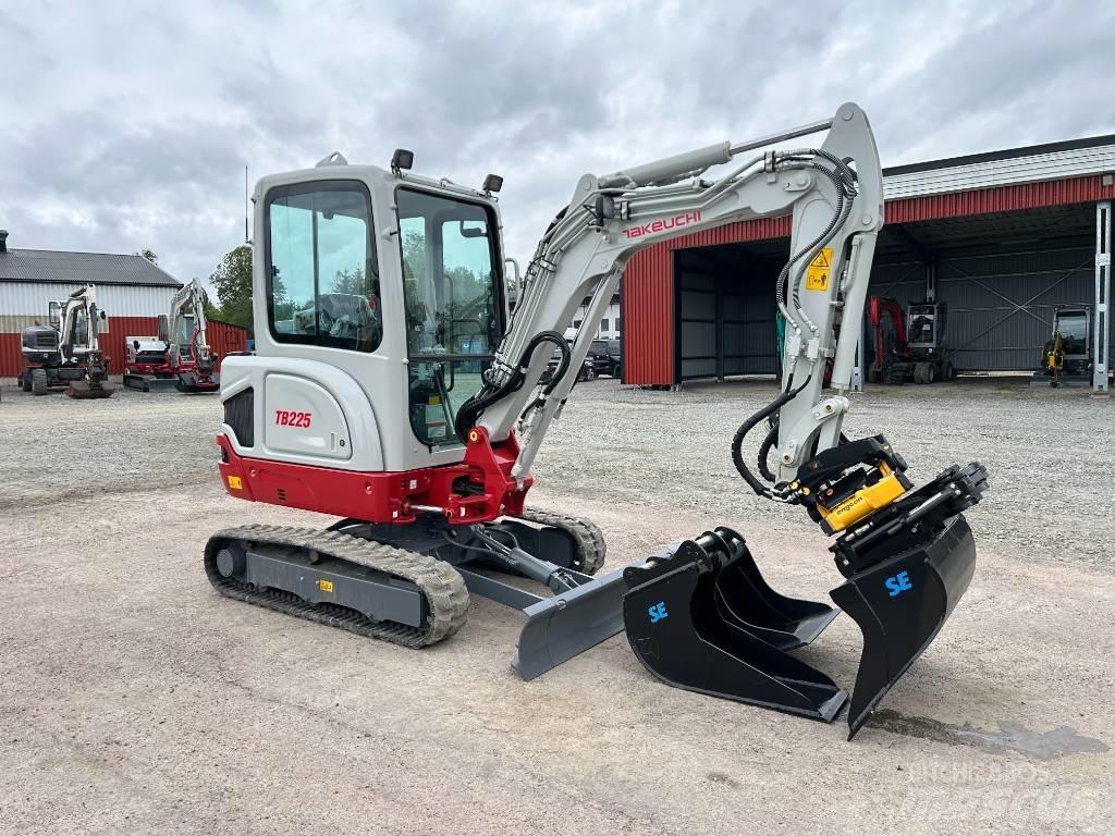 Takeuchi TB225 Mini excavators < 7t