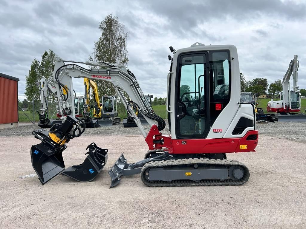 Takeuchi TB225 Mini excavators < 7t