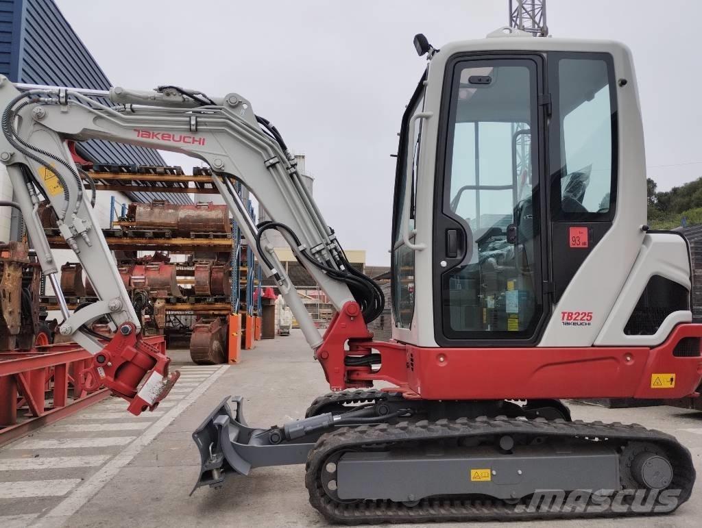 Takeuchi TB 225 Mini excavators < 7t