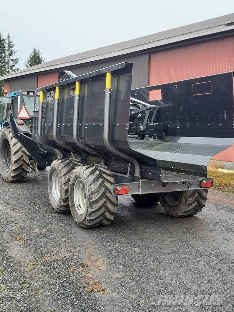 Palms 12D 5.58 Forest trailers