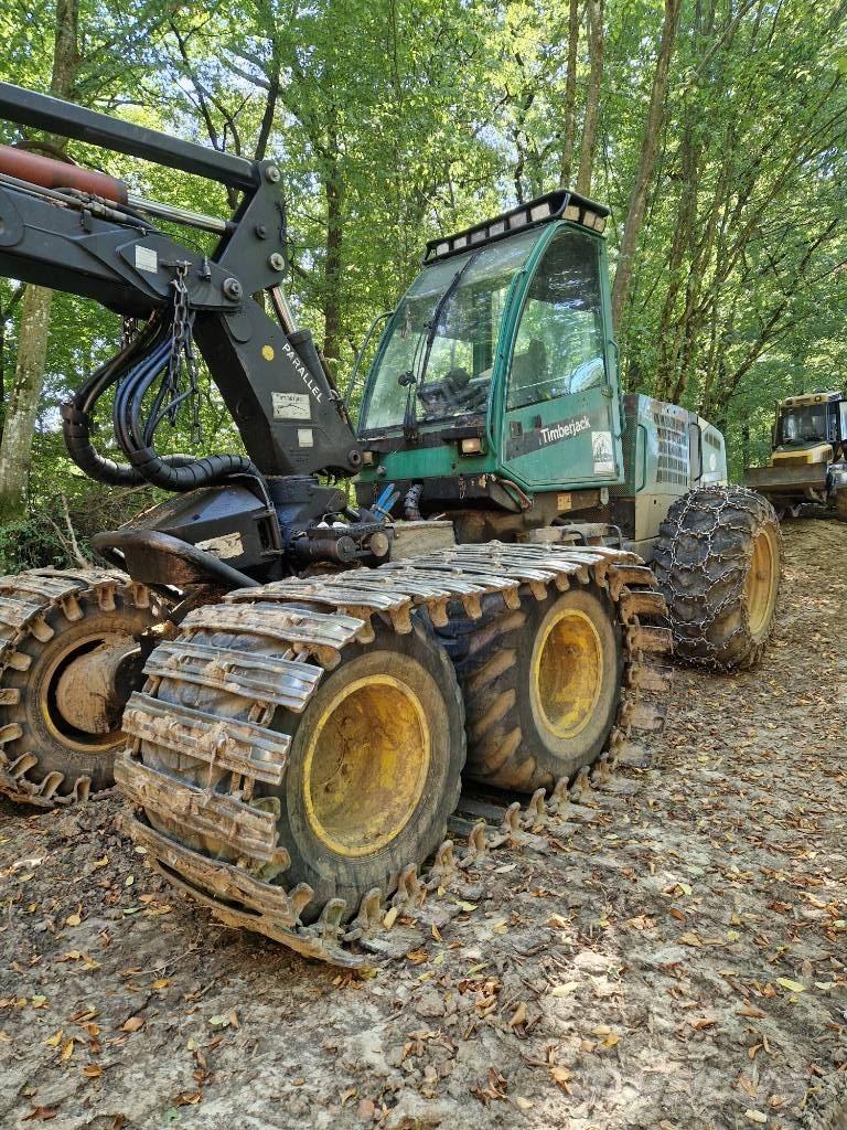 John Deere 1270 D Harvesters