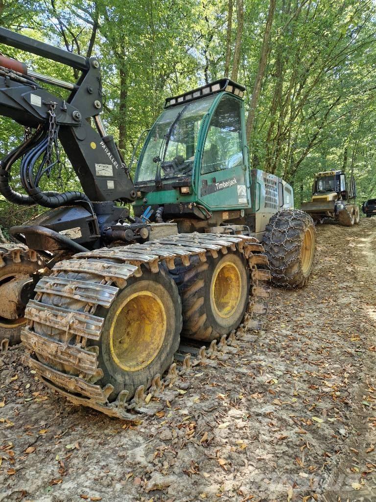 John Deere 1270 D Harvesters