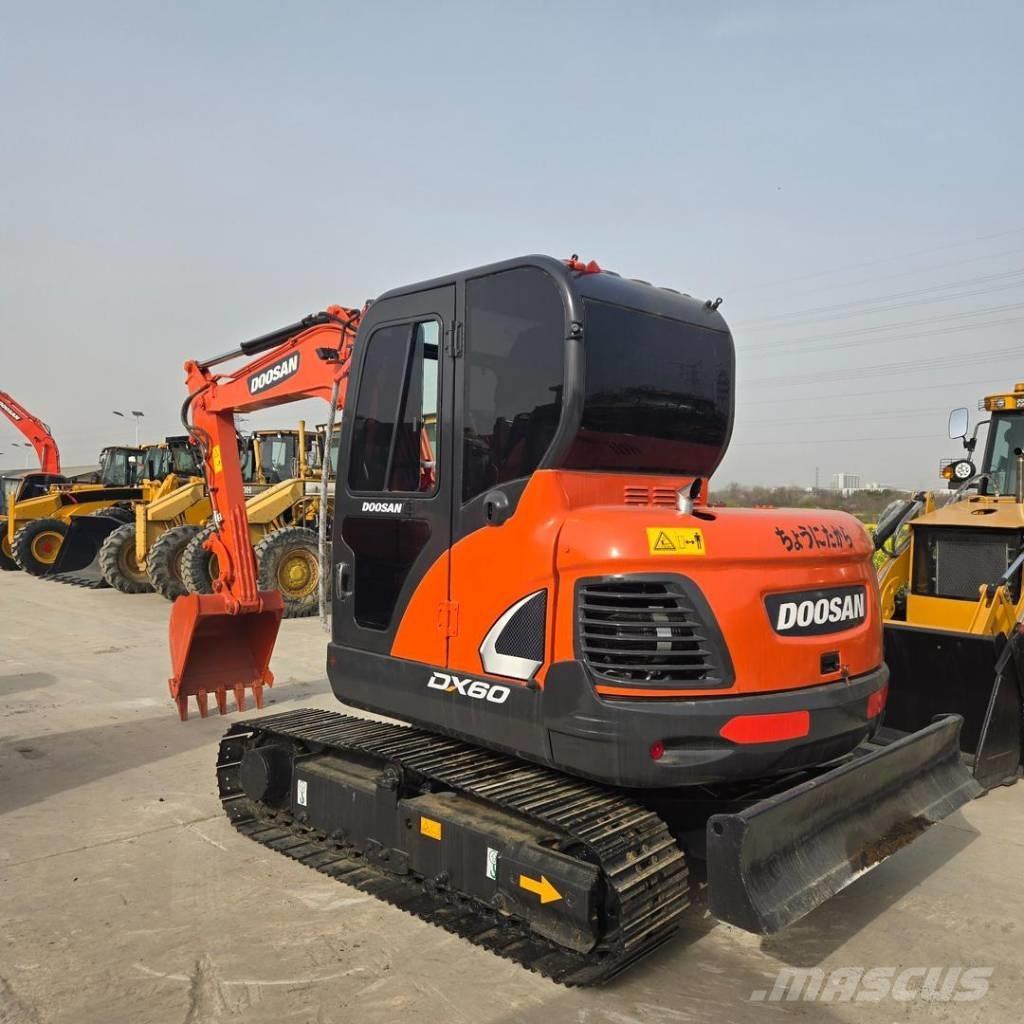 Doosan DX 60 Mini excavators < 7t
