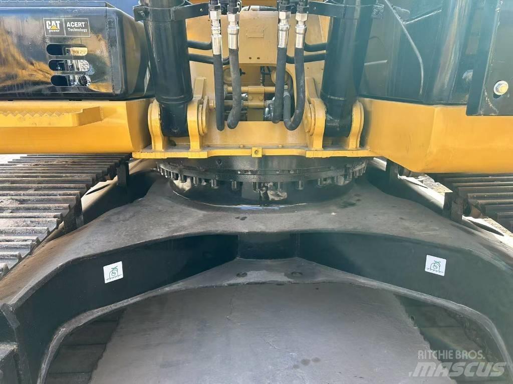 CAT 320 D2 Crawler excavators