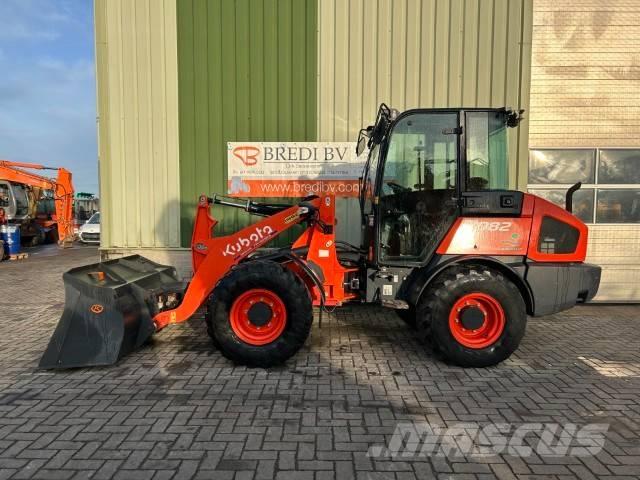 Kubota R 082 Wheel loaders