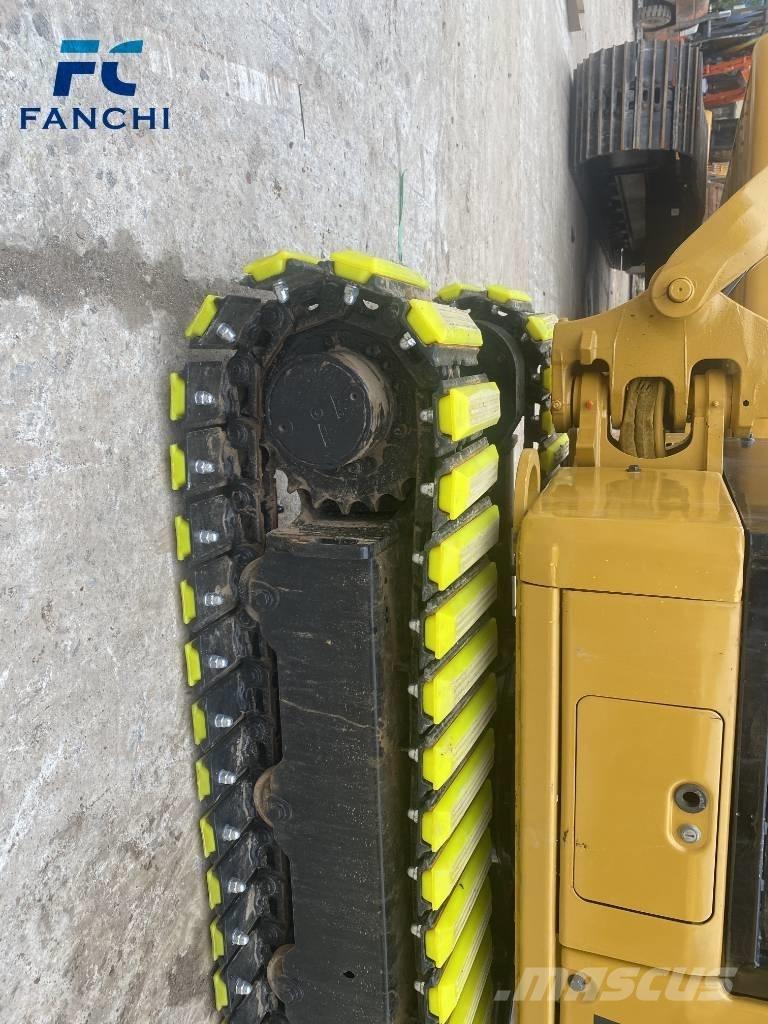 CAT 302 Mini excavators < 7t