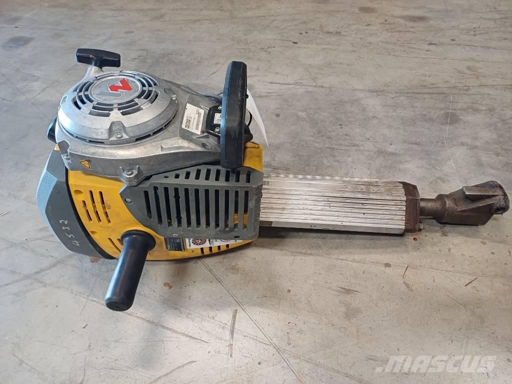 Wacker Neuson BH65 Hammers / Breakers