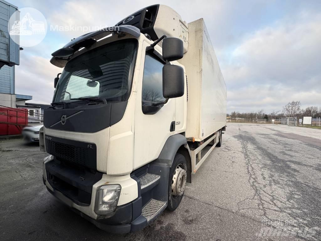 Volvo FL 250 Temperature controlled trucks