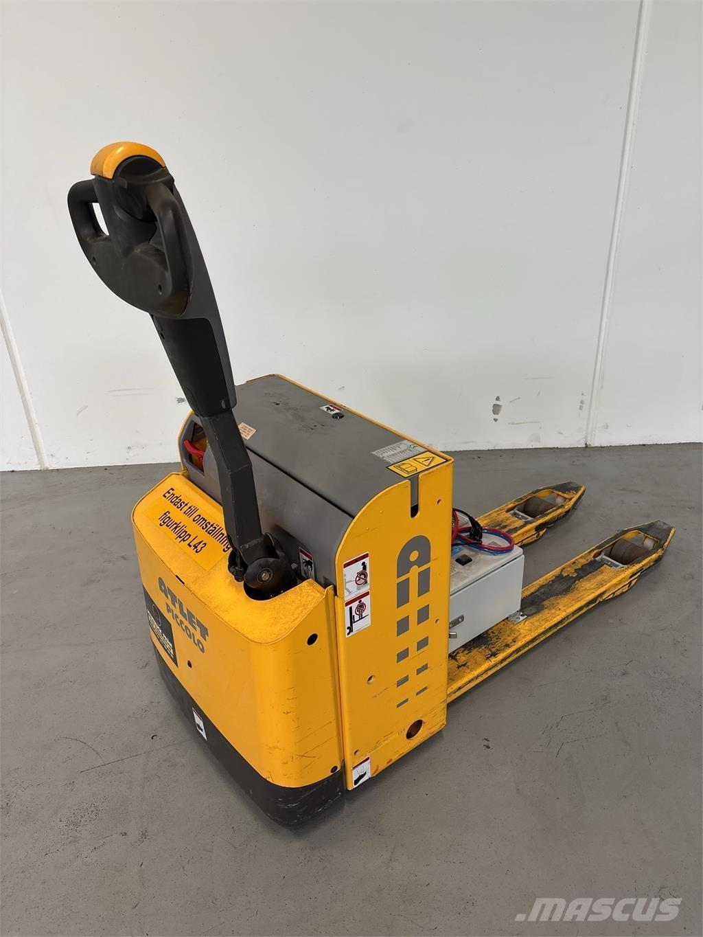 Atlet PLL145 Pedestrian stacker