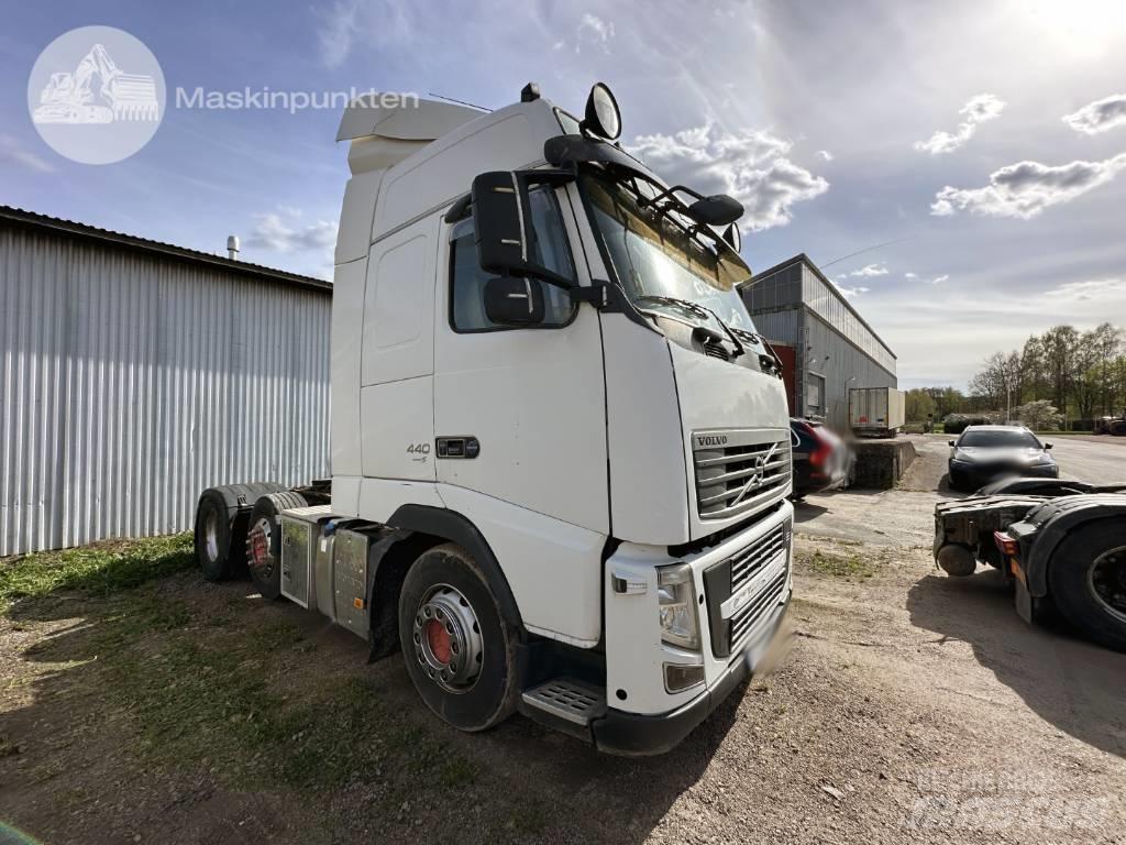 Volvo FH 440 Puscher Truck Tractor Units