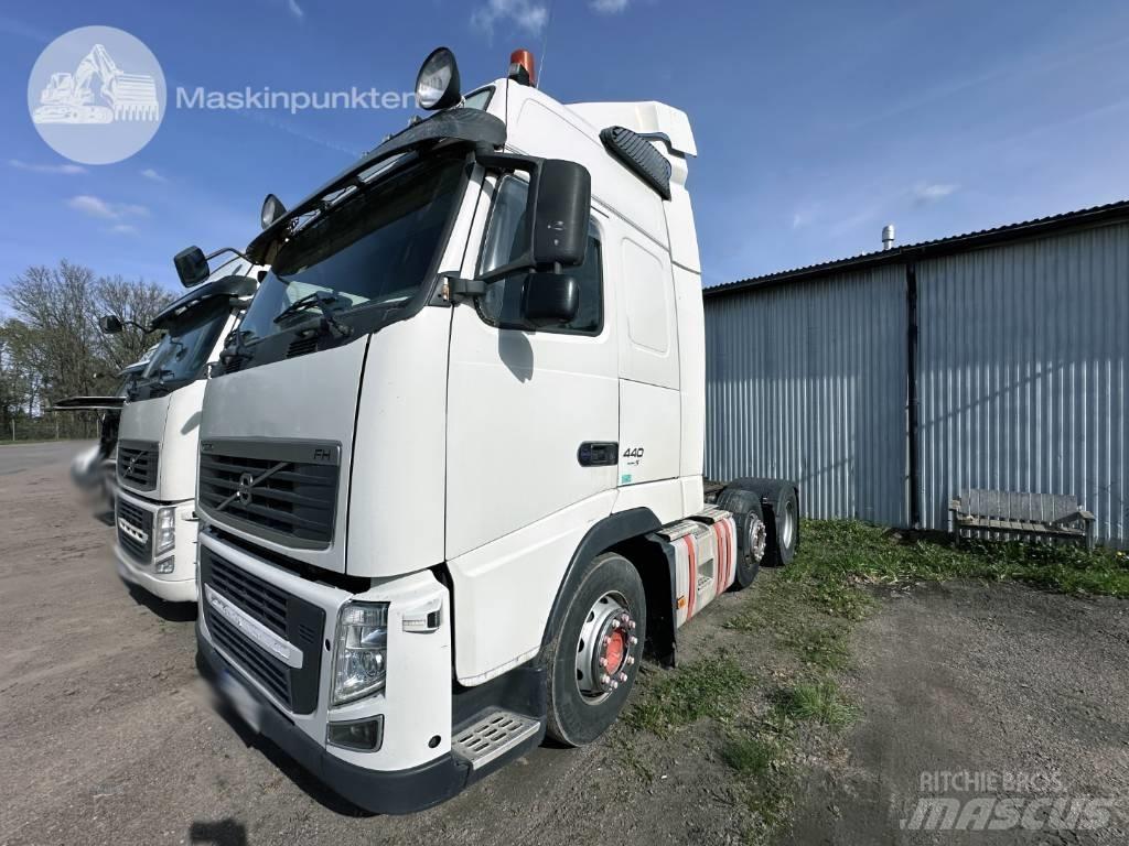 Volvo FH 440 Puscher Truck Tractor Units