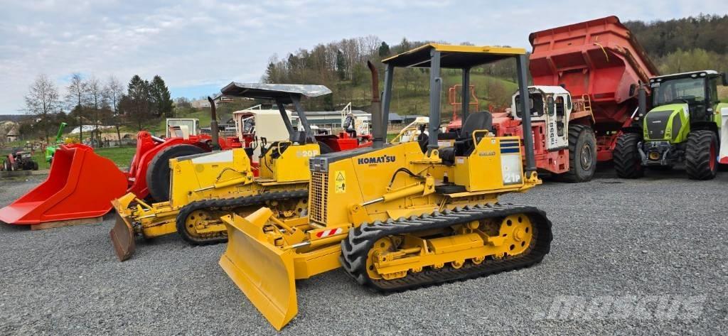 Komatsu D 21 P-8 Crawler dozers