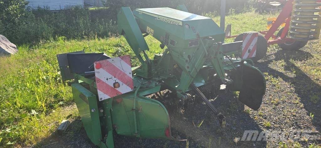 John Deere 131 Mower-conditioners