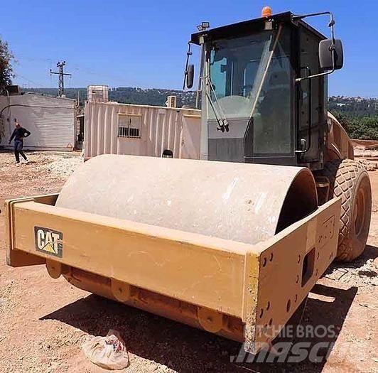 CAT CS64B Vibrator compactors