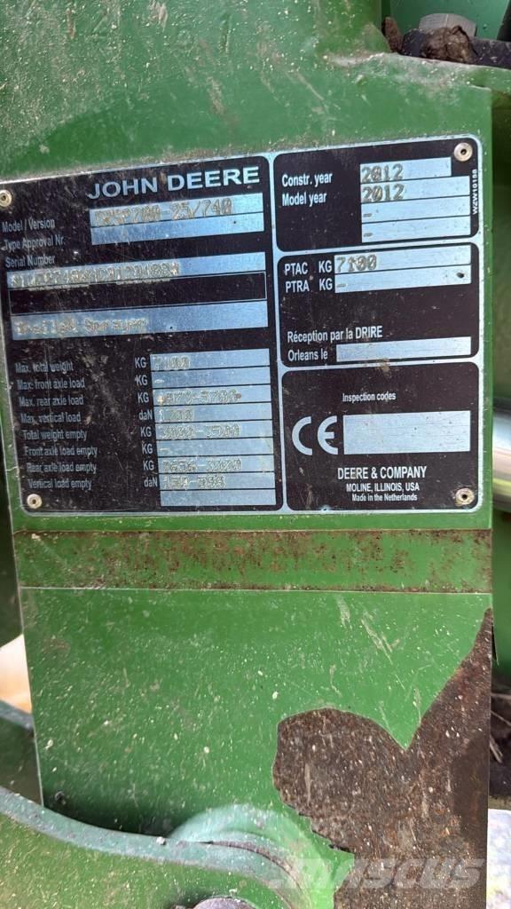 John Deere 740 i Trailed sprayers