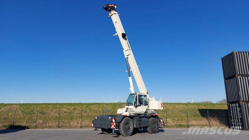 Terex RC30-1 Rough terrain cranes