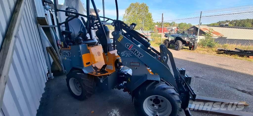 GiANT G 1100 Mini loaders