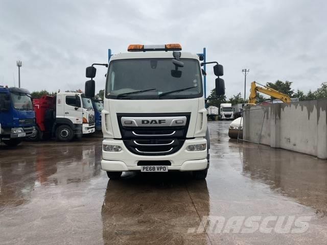 DAF LF 230 Beavertail Flatbed / winch trucks