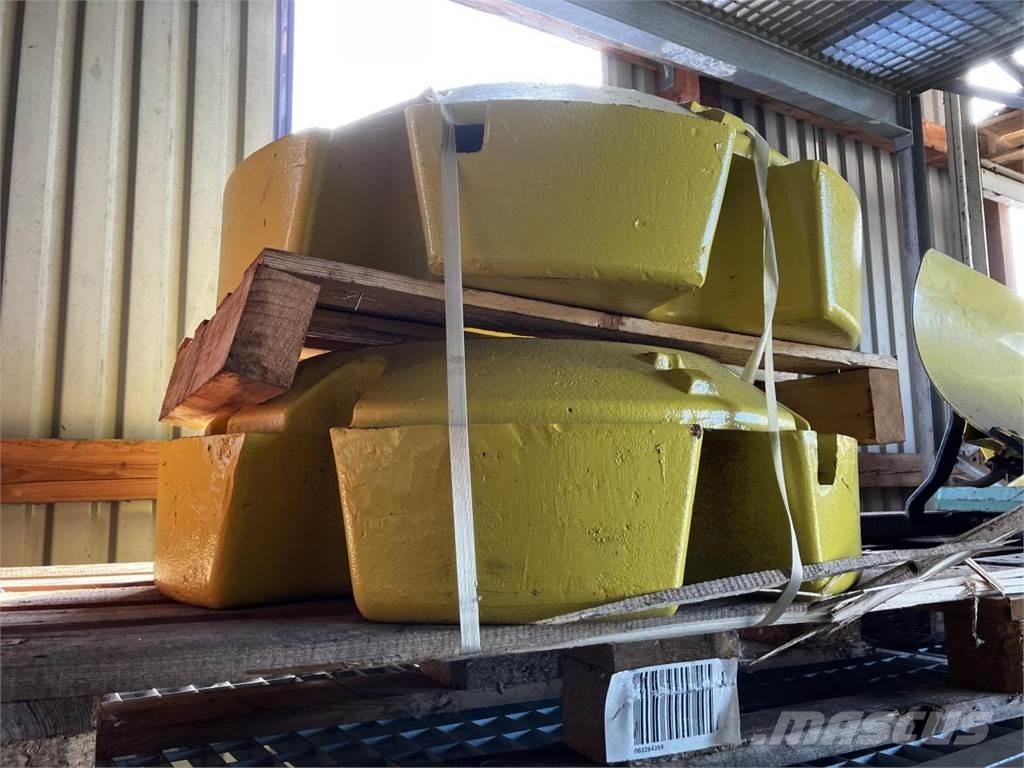 John Deere 620 kg Other tractor accessories