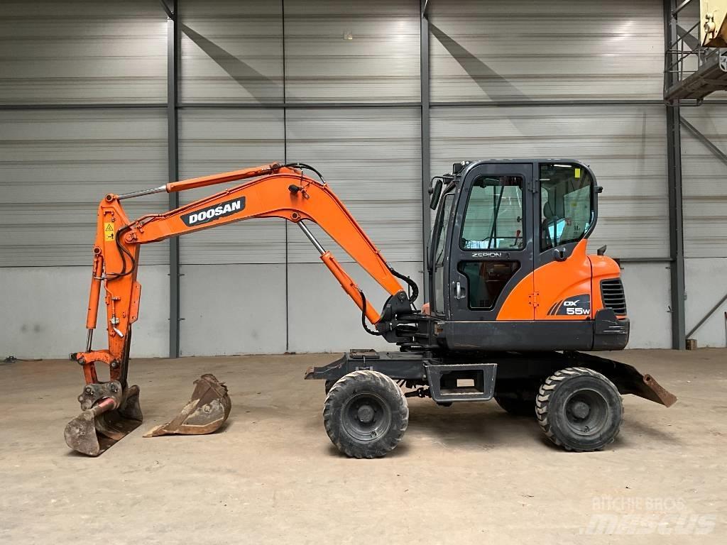 Doosan DX 55 W Wheeled excavators