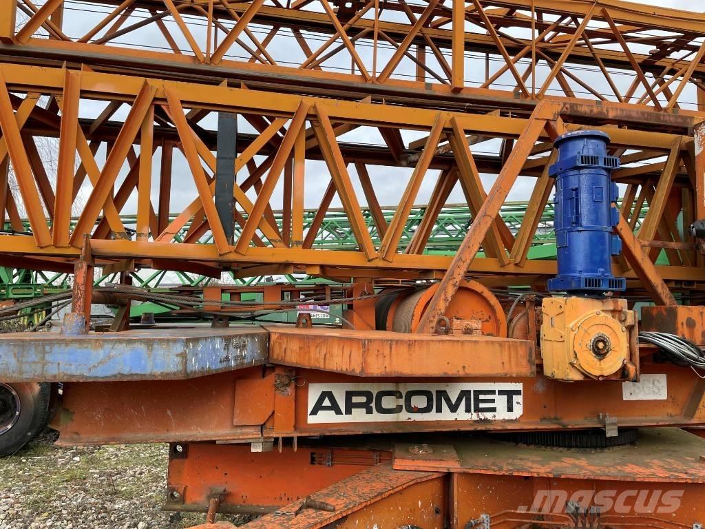 Arcomet T33A Tower cranes