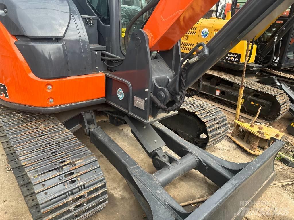 Hitachi ZX68USR-5A Mini excavators < 7t
