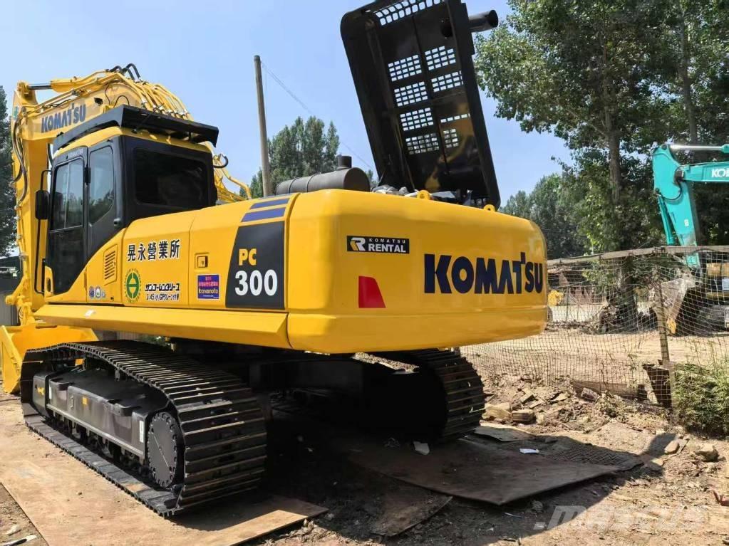 Komatsu PC 300 Crawler excavators