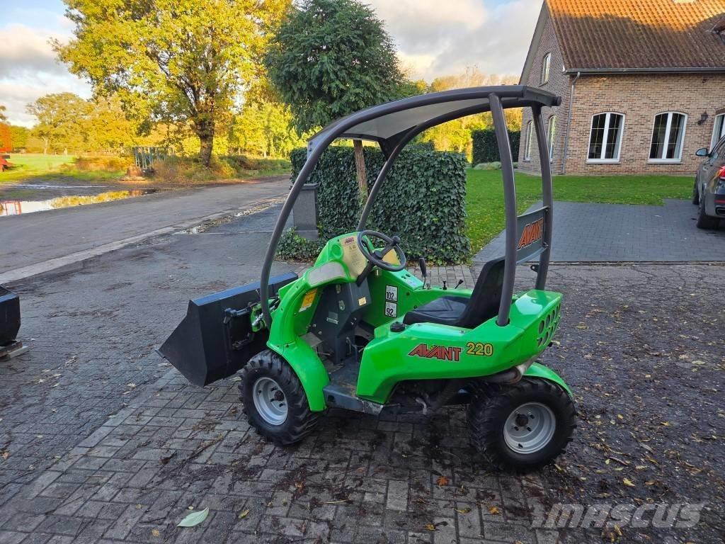 Avant 220 Multi purpose loaders