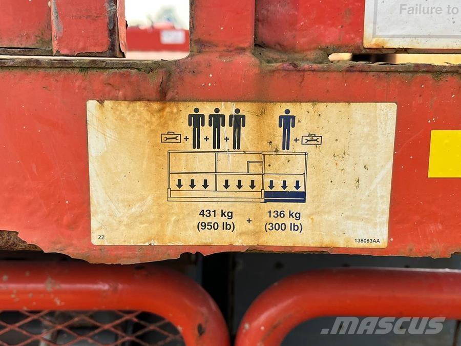 SkyJack SJ6826RT Scissor lifts