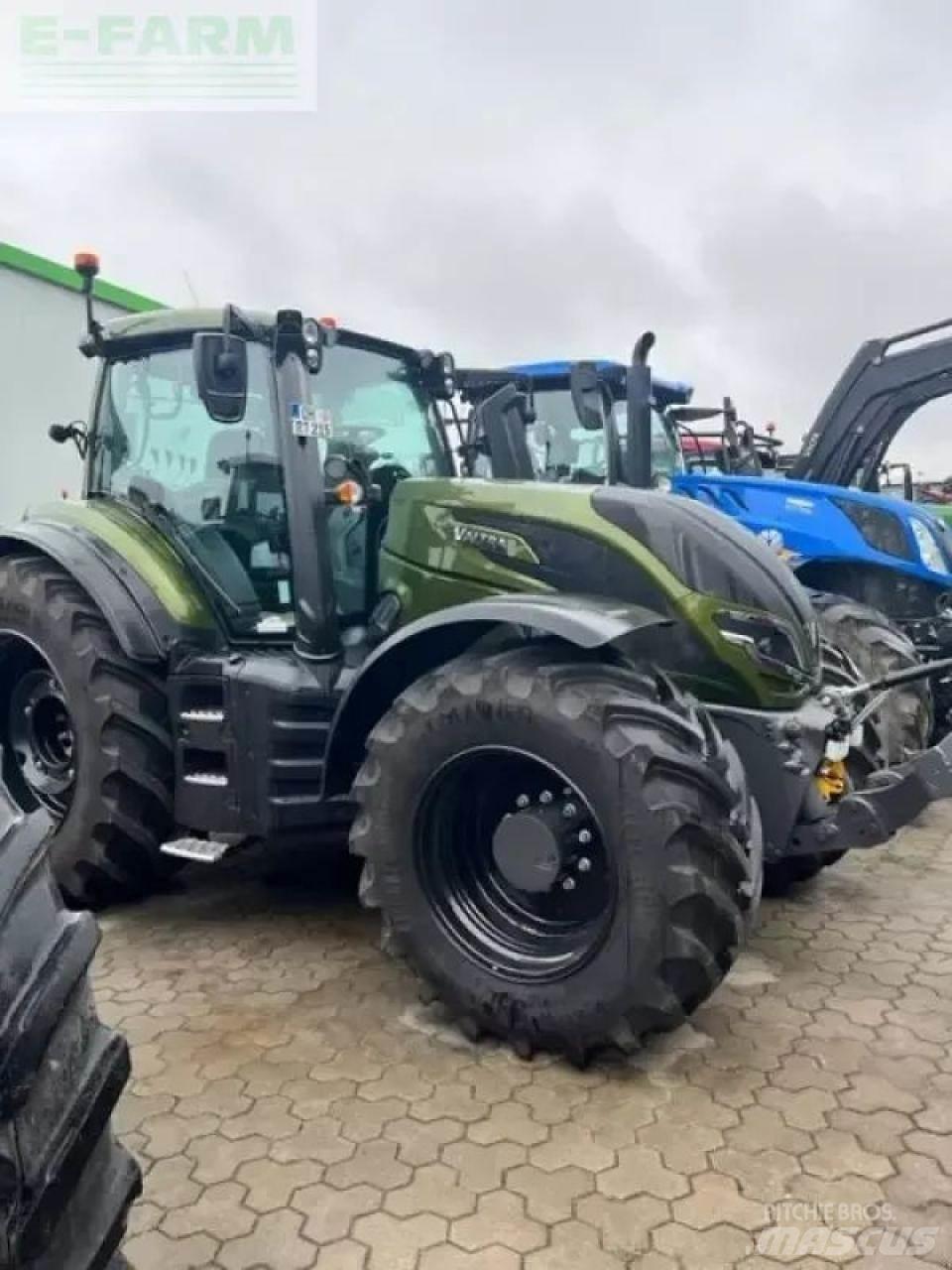 Valtra t215a Tractors