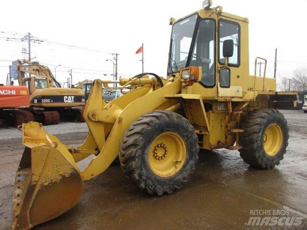 Komatsu WA100-1 Wheel loaders