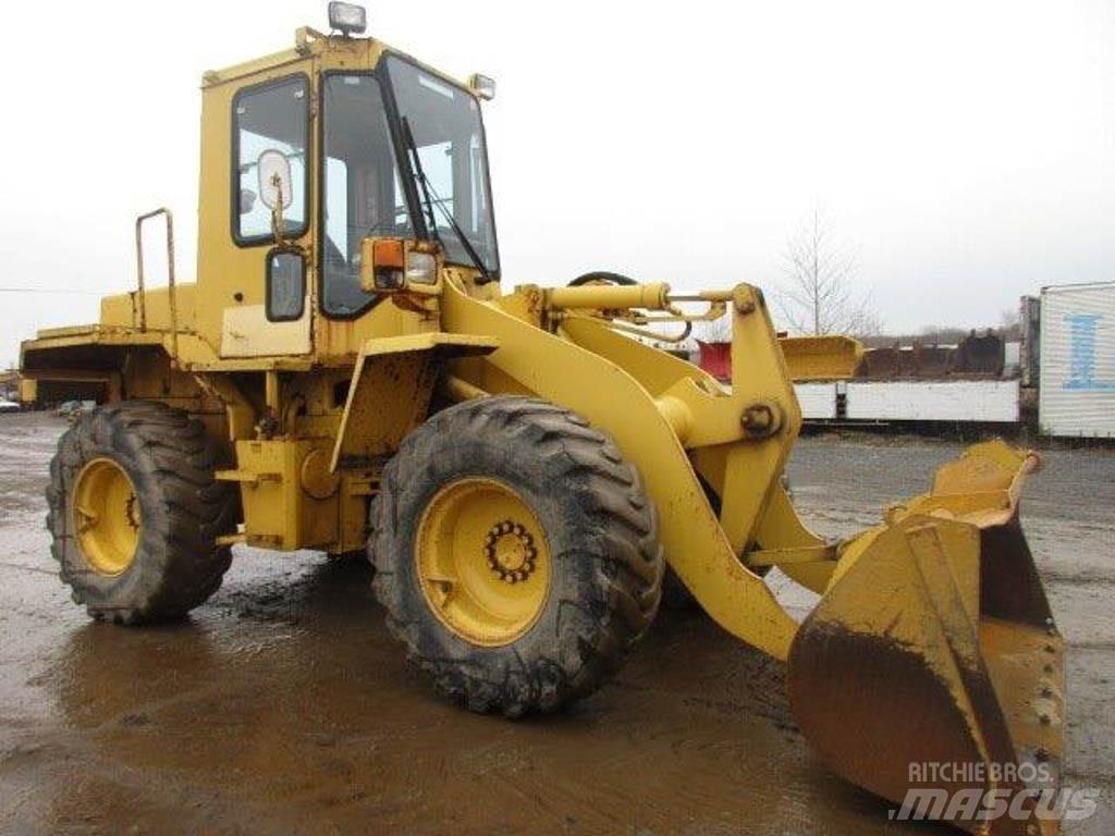 Komatsu WA100-1 Wheel loaders