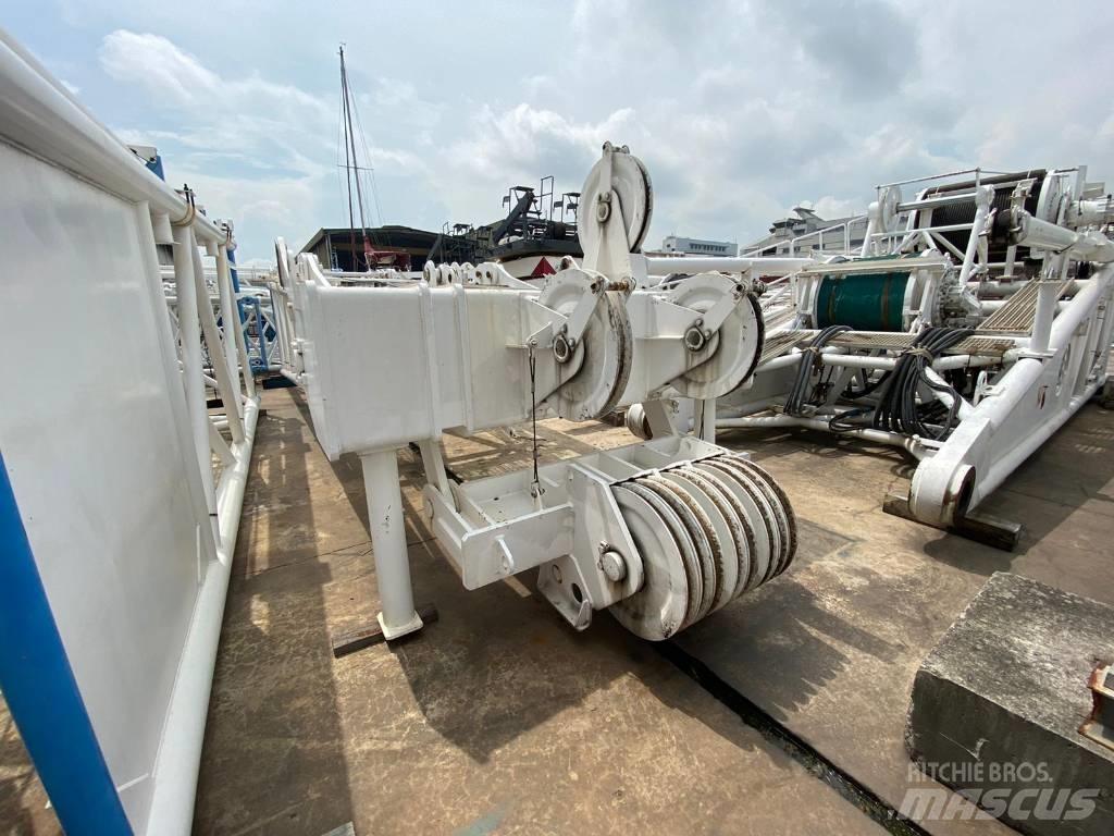 Kobelco SL 6000 Tracked cranes