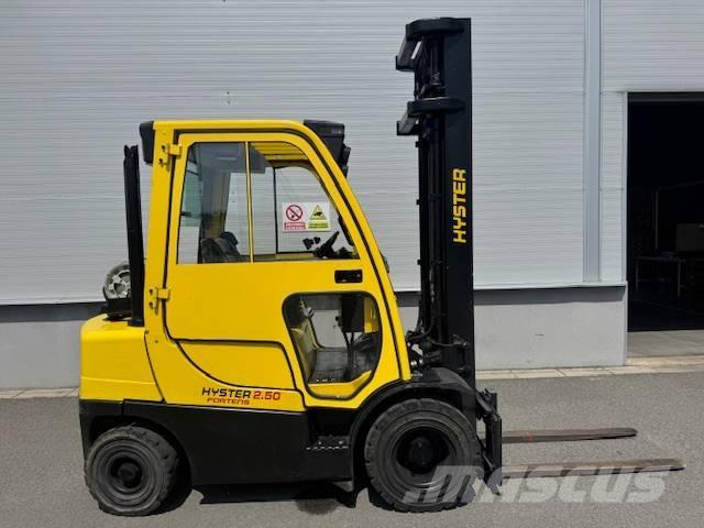 Hyster H2.0FT LPG trucks