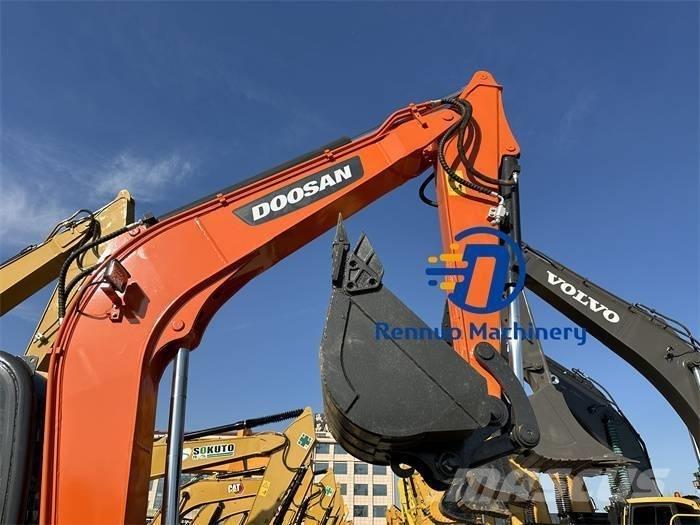 Doosan DX 60 Mini excavators < 7t