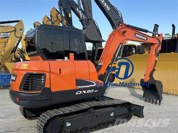 Doosan DX 60 Mini excavators < 7t