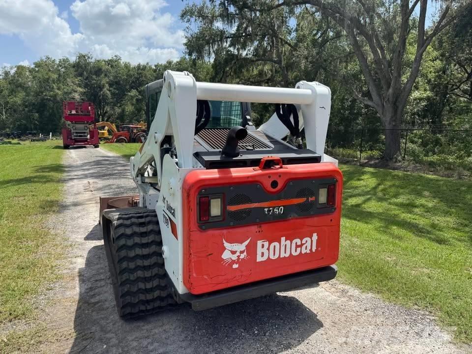 Bobcat T750 Skid steer loaders