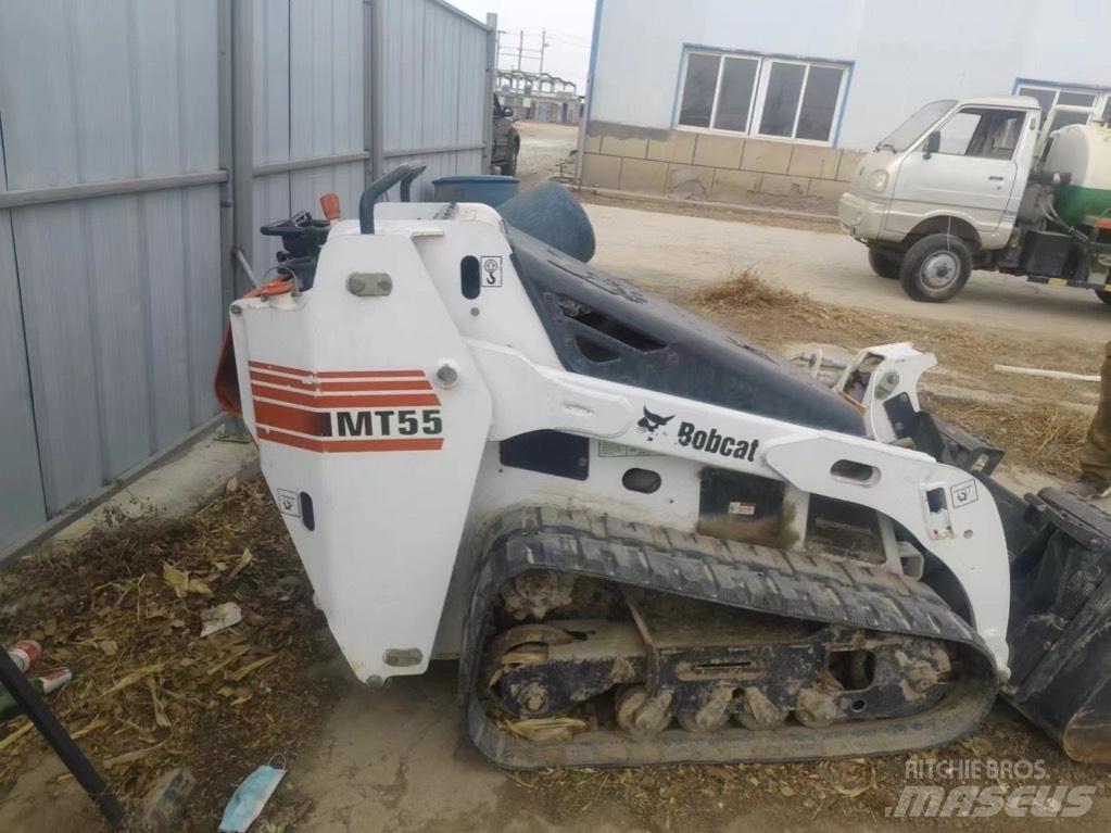 Bobcat MT 55 Crawler FEL's