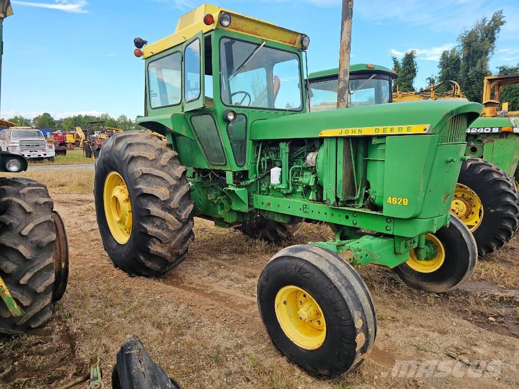 John Deere 4620 Tractors