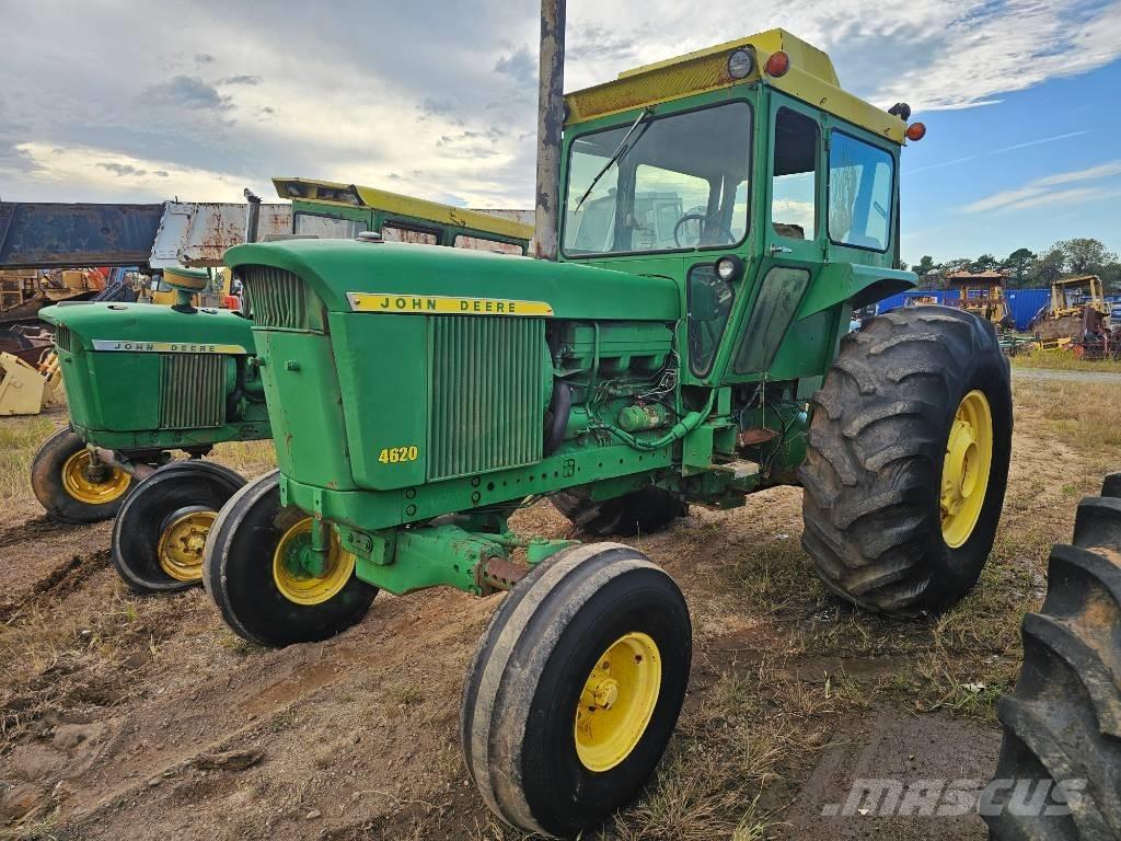 John Deere 4620 Tractors