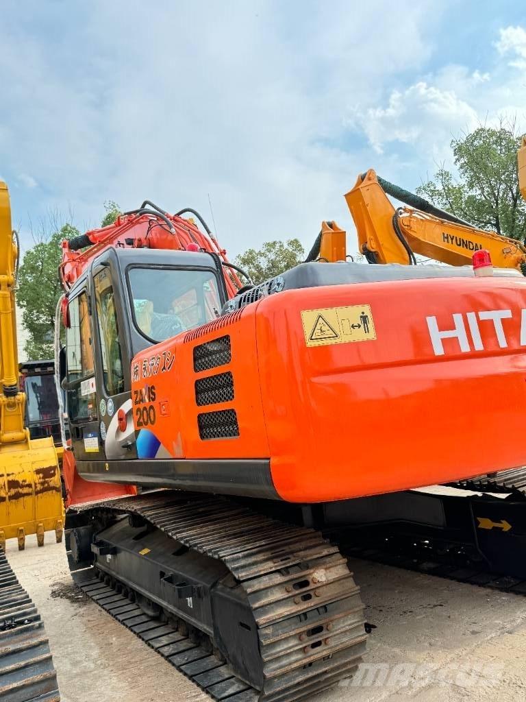 Hitachi ZX 200 Crawler excavators