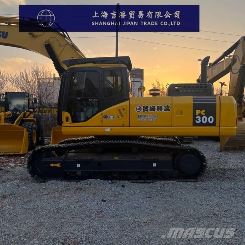 Komatsu PC 300 Crawler excavators