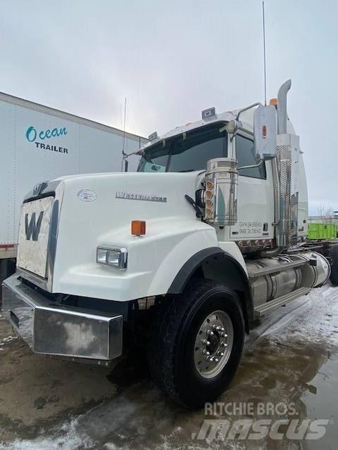 Western Star 4900SB Truck Tractor Units
