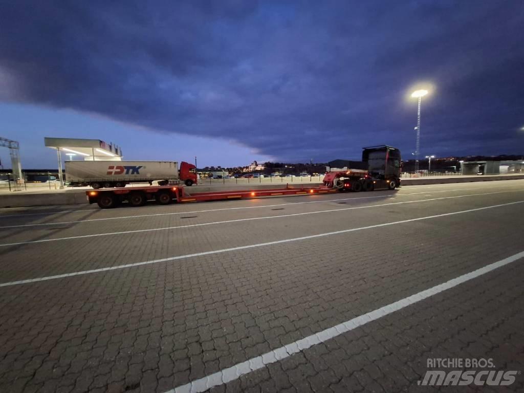 Scania R 560 Truck Tractor Units