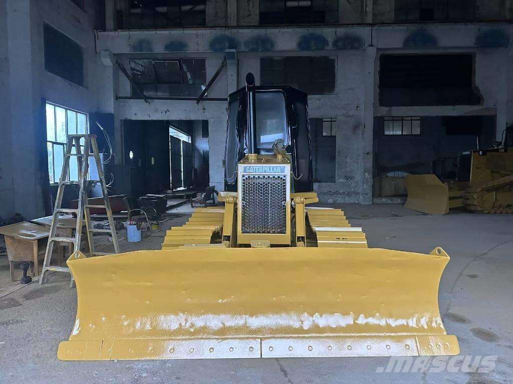 CAT D 4 C Crawler dozers