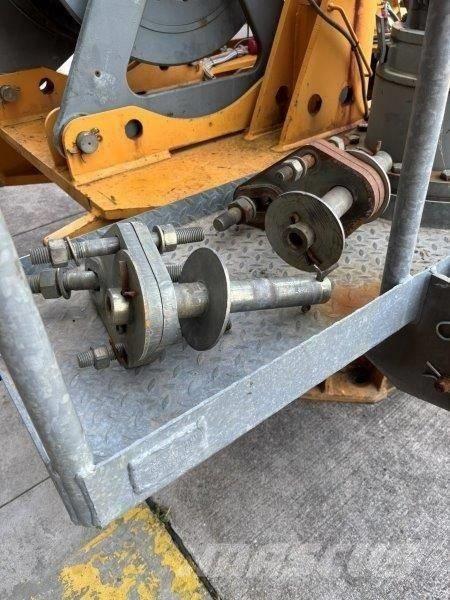 Liebherr 130 EC-B 6 Tower cranes