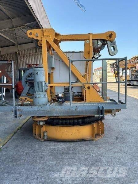 Liebherr 130 EC-B 6 Tower cranes