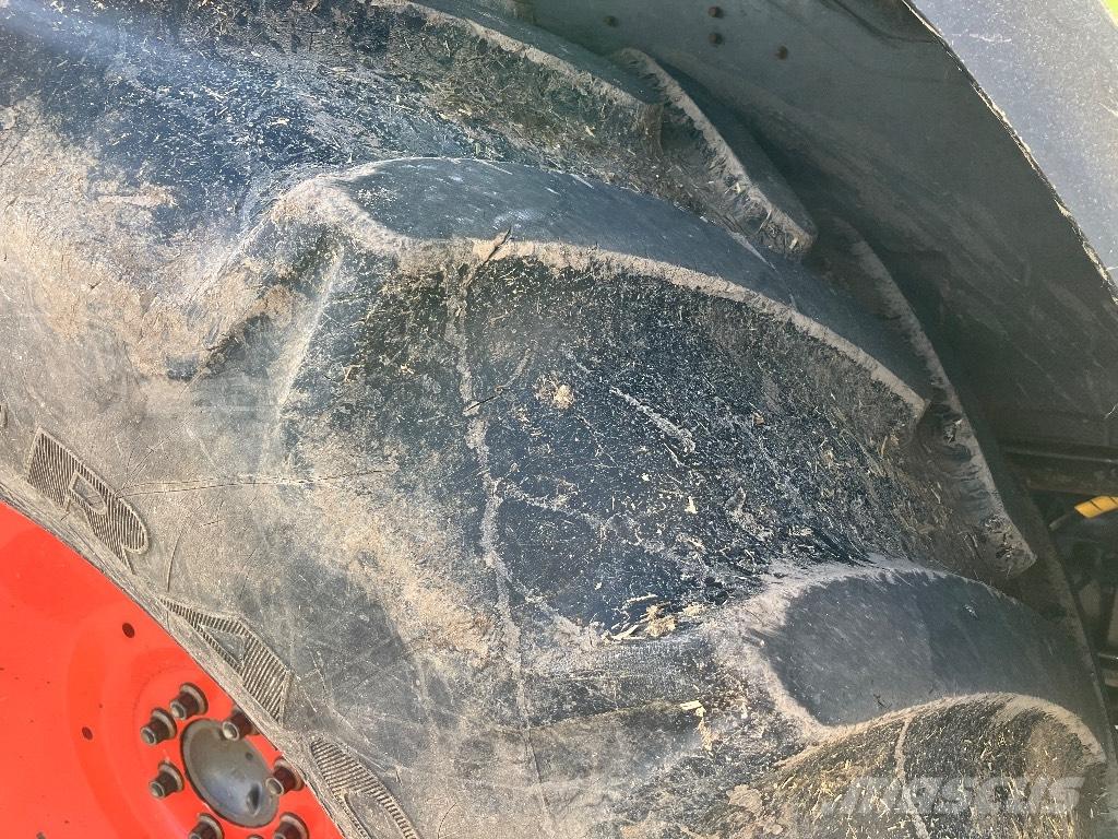 CLAAS Ares 697 ATZ Tractors