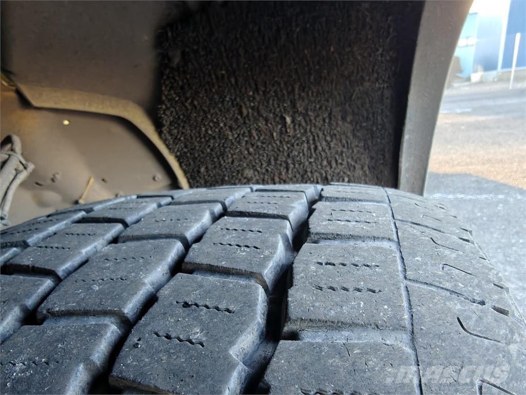 Scania P320 Crane trucks